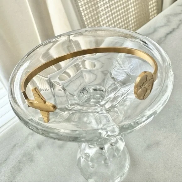 Gold Bangle Bracelet - Picture 2 of 7